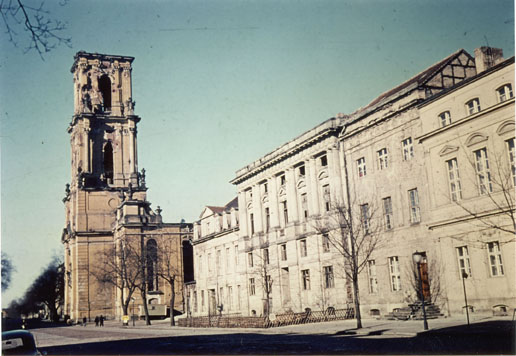 Bild von www.garnisonkirche-potsdam.de: Die zerstörte 